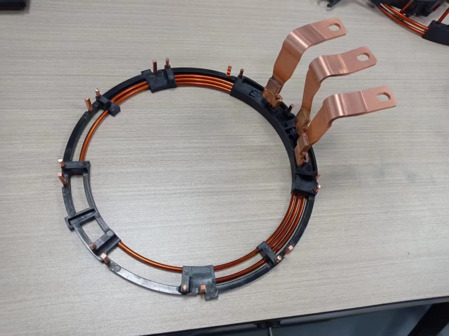 破解漆包线加工三大痛点：贝朗‘三精智控法’如何实现效率与精度双飞跃？