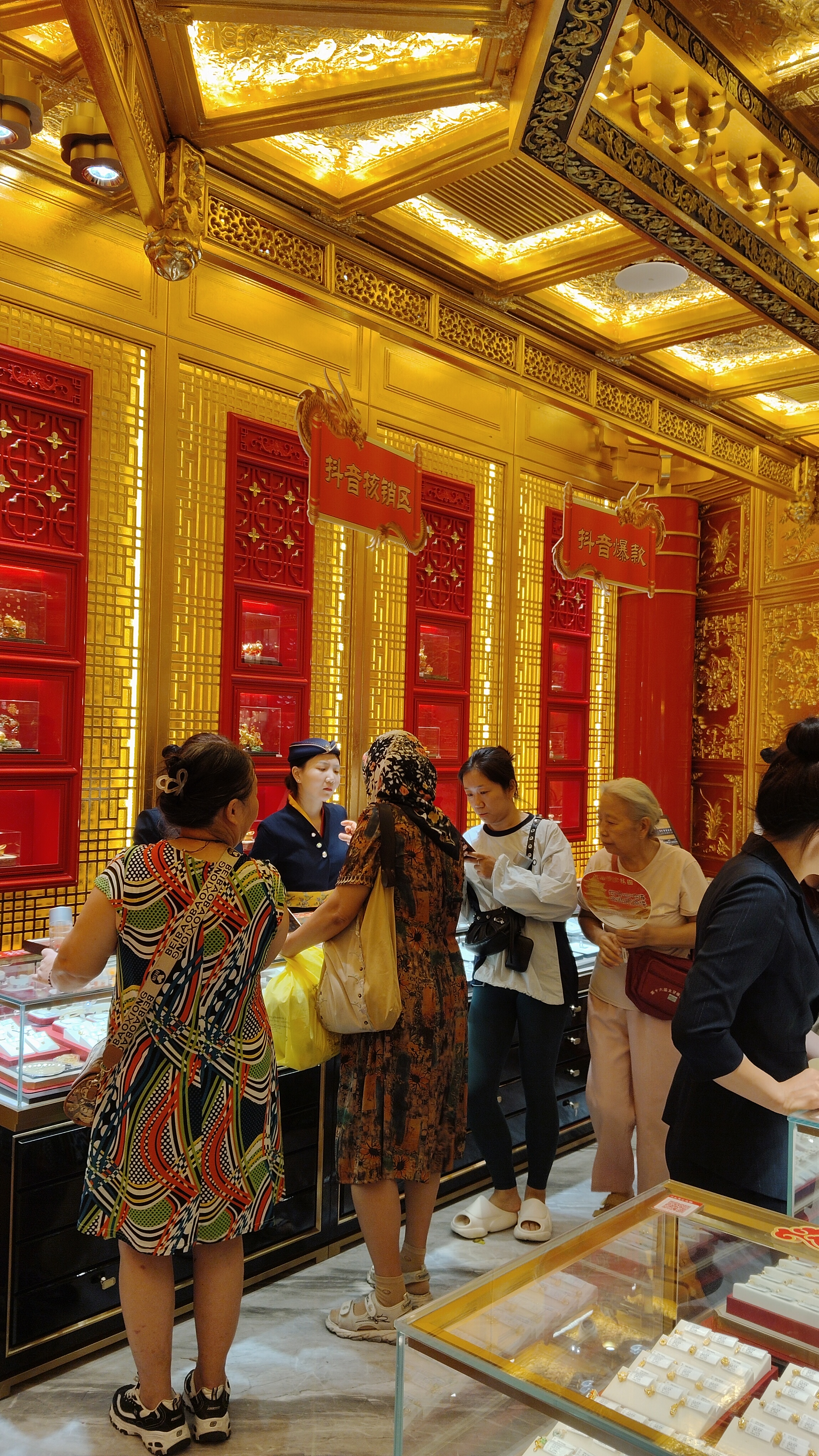 2025黄金楼装修十大品牌推荐：谁是珠宝门店的「空间价值缔造者」？