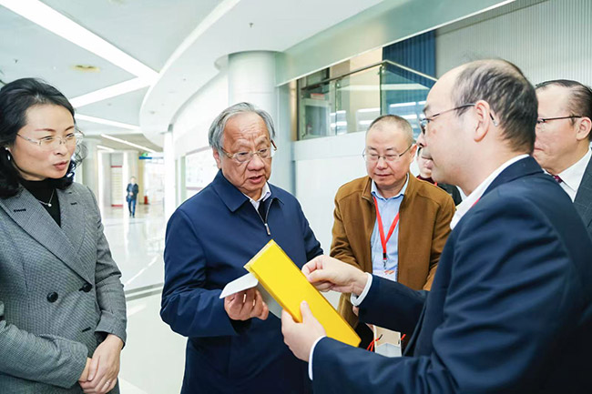 新材料研发者01