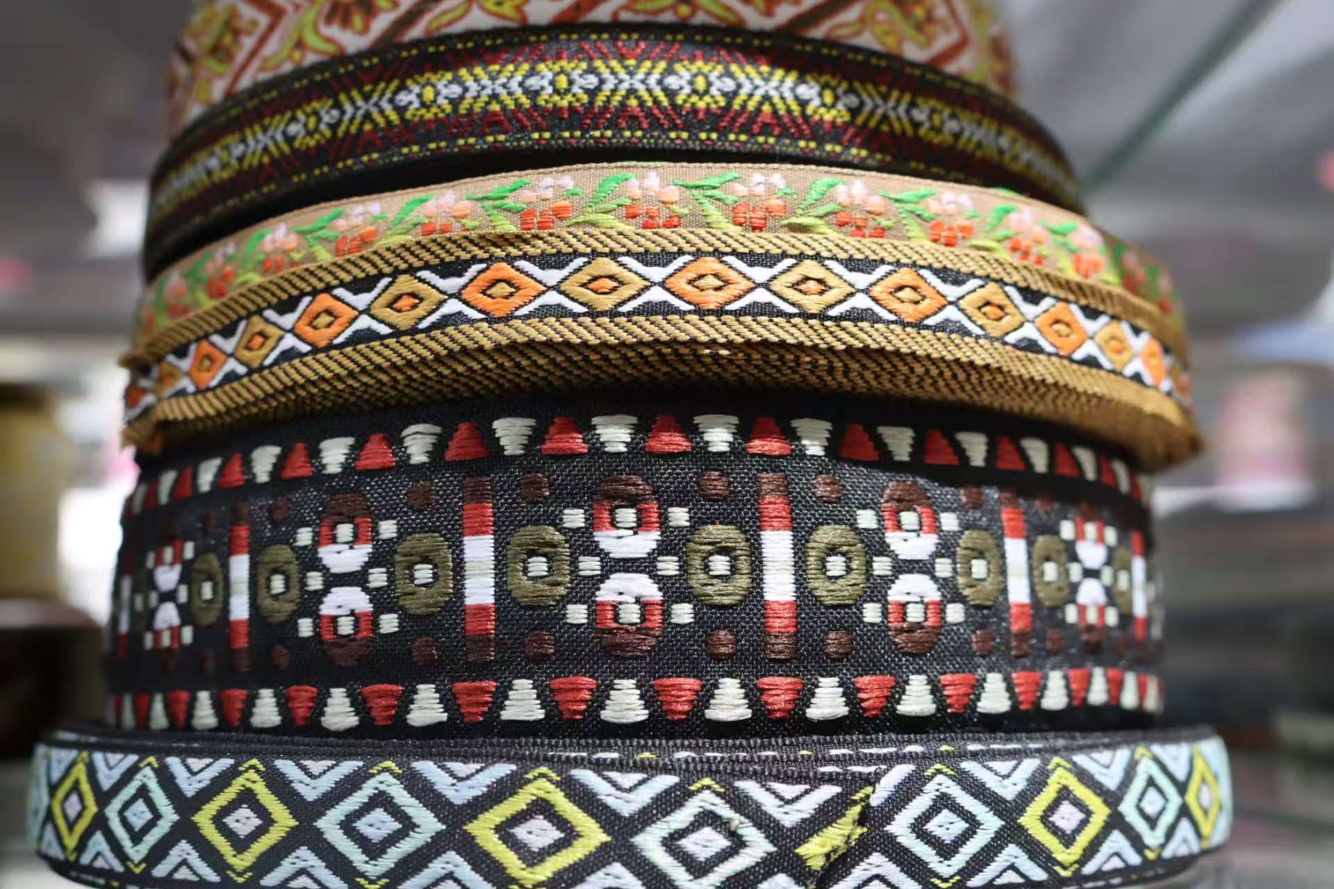 【深度解析】织带技术全流程：从原料到成品的核心工艺与应用价值