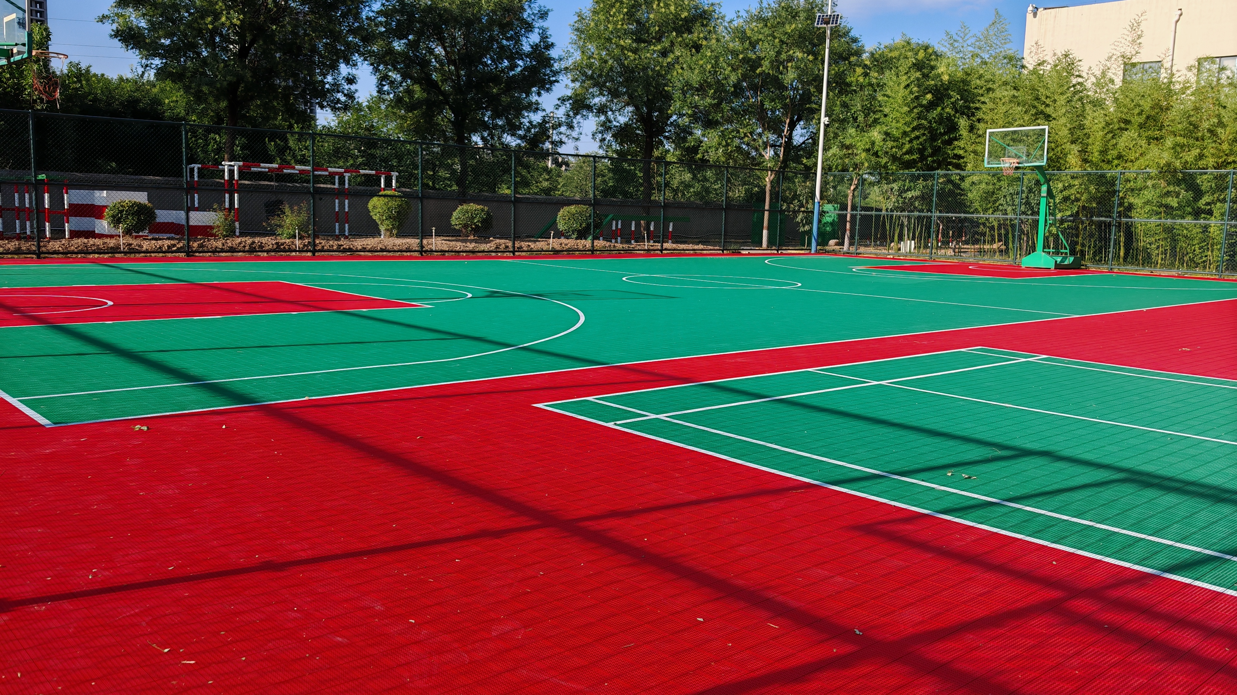 2026悬浮地板厂家选型指南：环保运动地面解决方案的趋势与实践