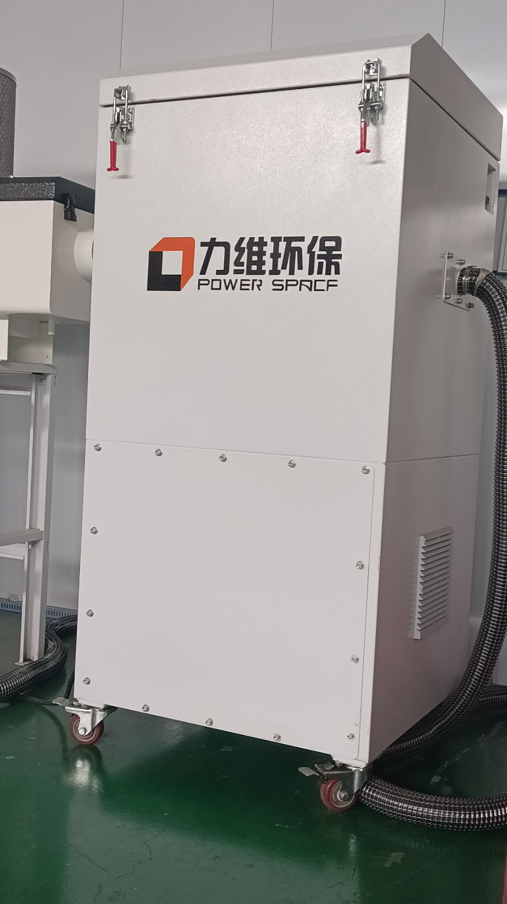 成本降低72%：高负压焊烟净化器解决机器人焊接难题