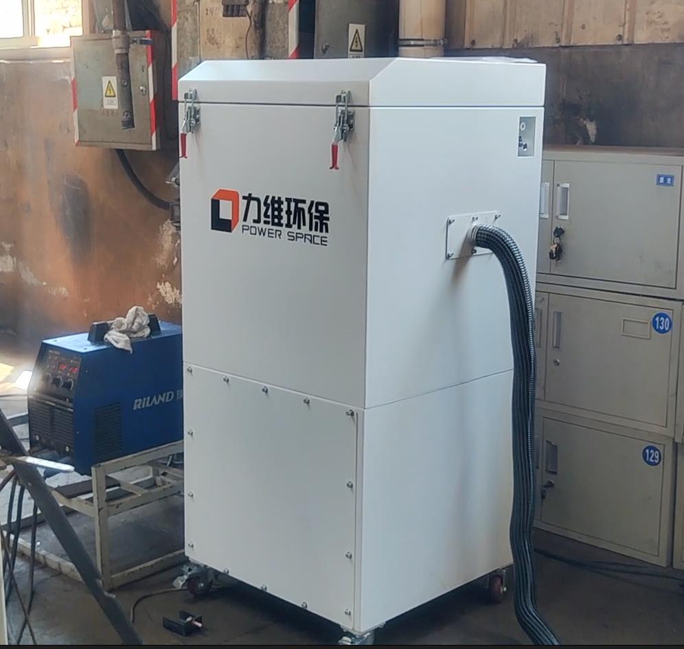 高负压焊烟净化器在山东工程机械行业现场应用案例照片