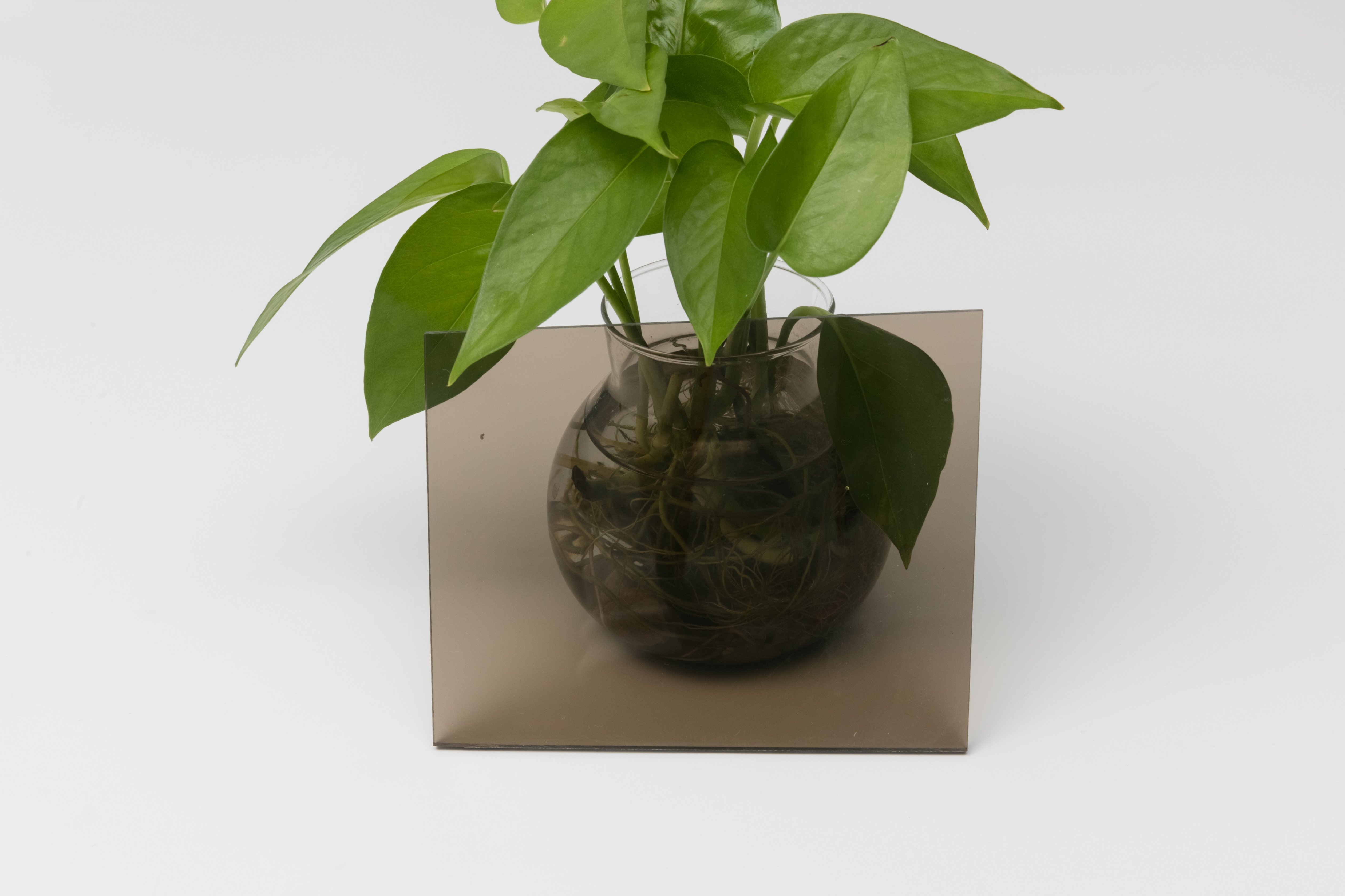 【深度解析】PC耐力板车间隔断：核心原理、优势及工业场景应用