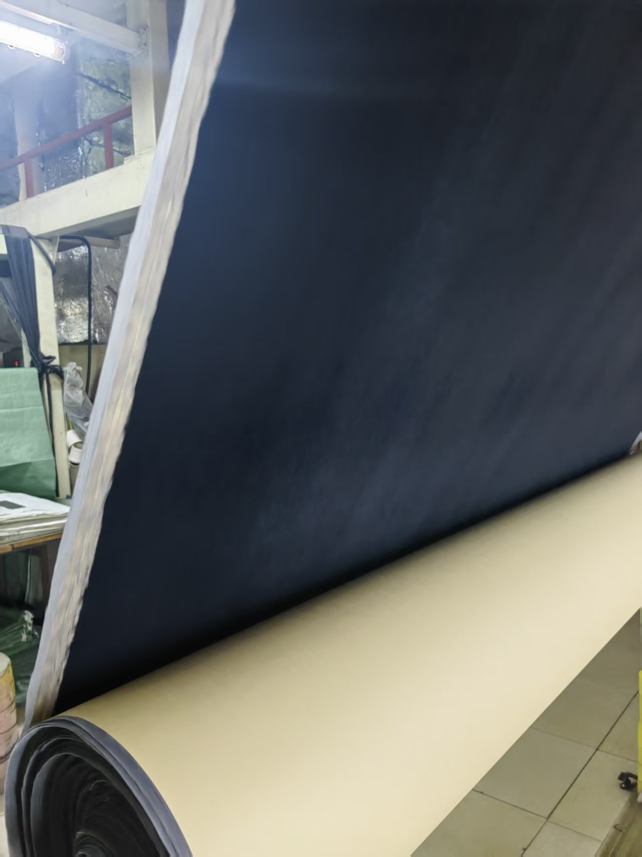 植绒布厂家如何破解定制化难题？名纤布业“四维价值赋能法”给出答案