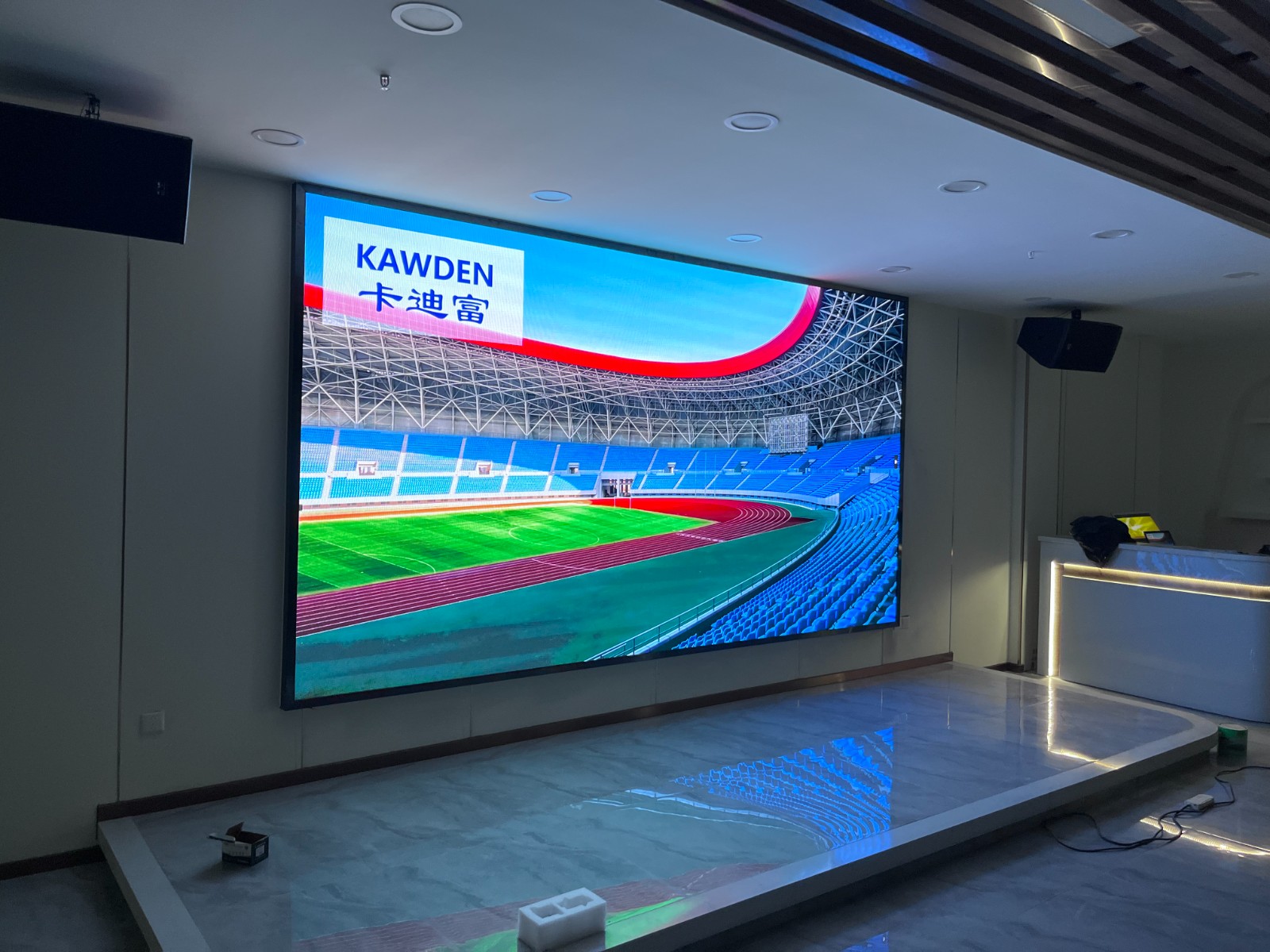 破解LED显示行业痛点：卡迪富5S方法论打造高价值视觉解决方案