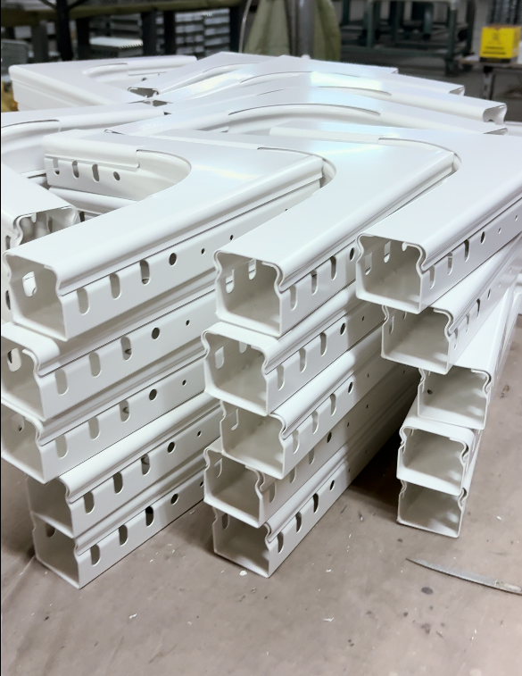 2026年电缆桥架选型指南：四大主流品牌特点与场景匹配分析