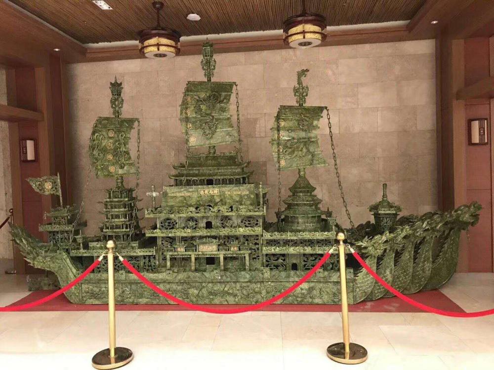 破解高端大堂装饰痛点：三真方法论如何赋能大堂摆件厂家？
